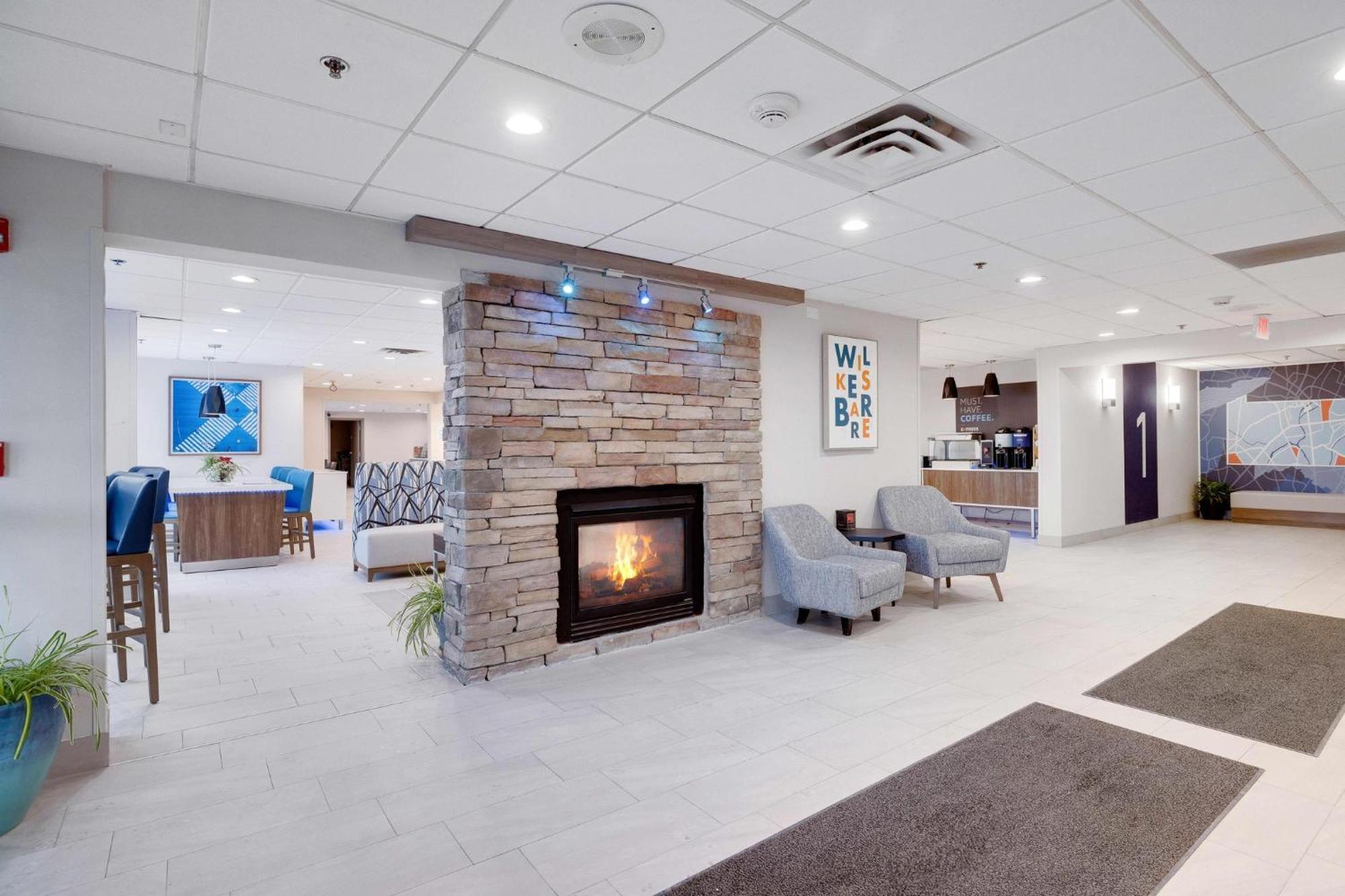 Holiday Inn Express Wilkes Barre East By Ihg Wilkes-Barre Exterior foto